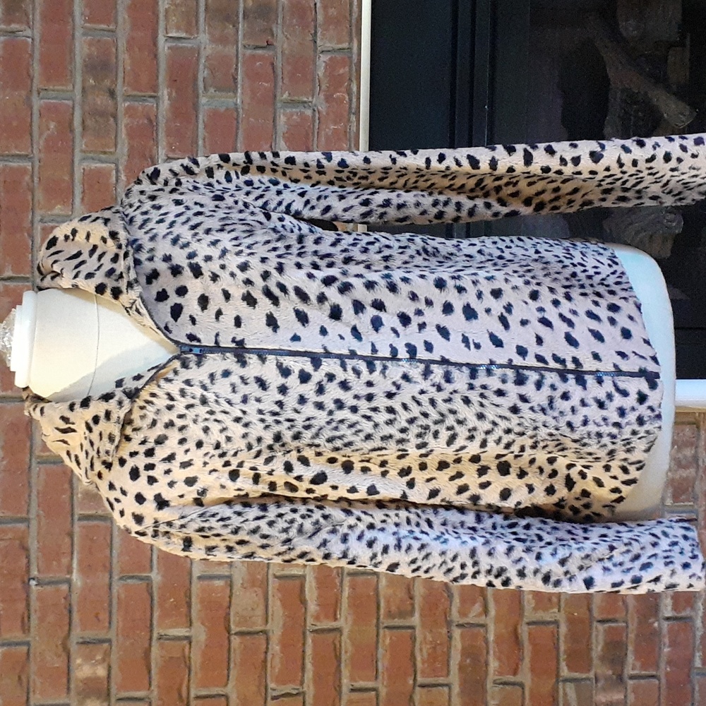 Oscar de la Renta Beige and Black Spotted Zip Hoodie vintage
